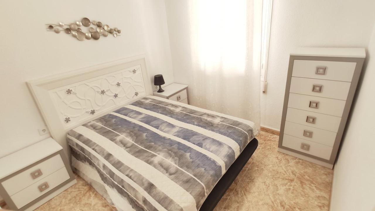 Beautiful Flat With Sea View And Sound Of The Surf Apartment Санта Пола Екстериор снимка